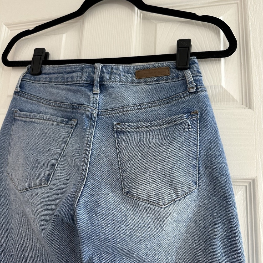 Articles Of Society Light Denim Blue Jenner Wash Mid Rise Straight Slim Jeans 24 - Picture 4 of 6